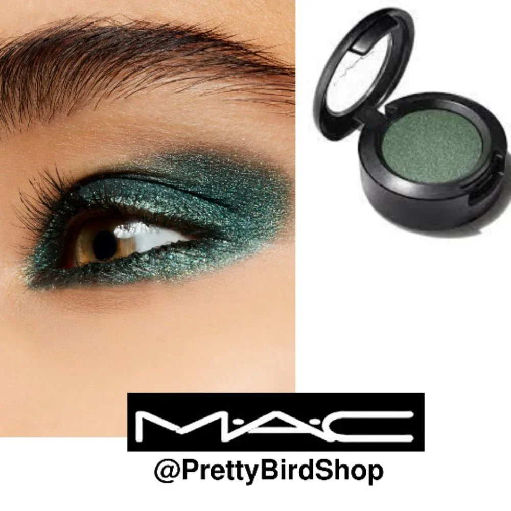 MAC THAT'S SHOWBIZ BABY eyeshadow NIB Frost last one!